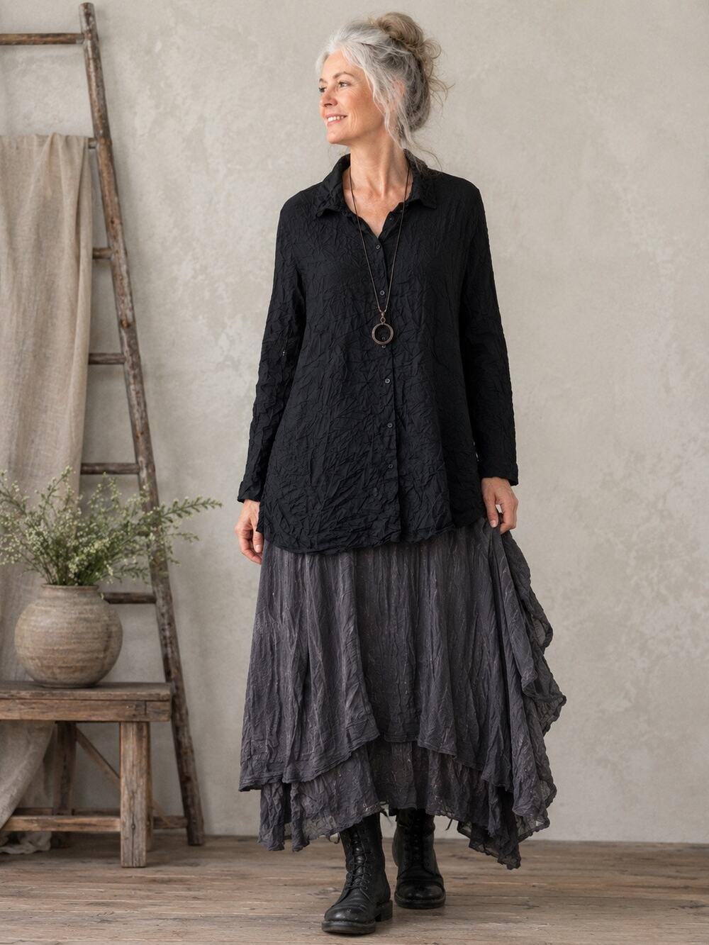 Comfy USA Black Crinkle Button Front Tunic Blouse Large Made in USA Lagenlook